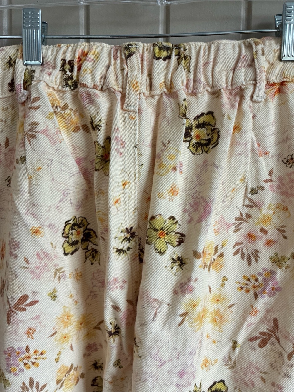 POL Cream Floral Patchwork Track Joggers - Picture 7 of 10